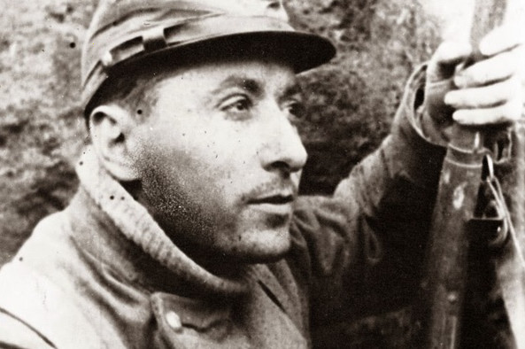 Roland Dorgelès dans les tranchées © D.R Roland Dorgelès dans les tranchées © D.R