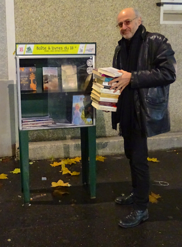 Dépots de livres dans les boites à livres de Paris et banlieue - décembre 2022 -  © Livres Partout Dépots de livres dans les boites à livres de Paris et banlieue - décembre 2022 -  © Livres Partout