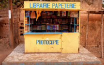 La plus petite librairie du monde a été construite de bric et de broc mais avec beaucoup d'amour La plus petite librairie du monde a été construite de bric et de broc mais avec beaucoup d'amour