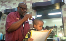  Alvin, le coiffeur qui veut faire aimer les livres aux enfants pauvres et illettrés de Harlem